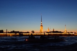 Cliquez pour agrandir Les nuits blanches de Saint-Pétersbourg