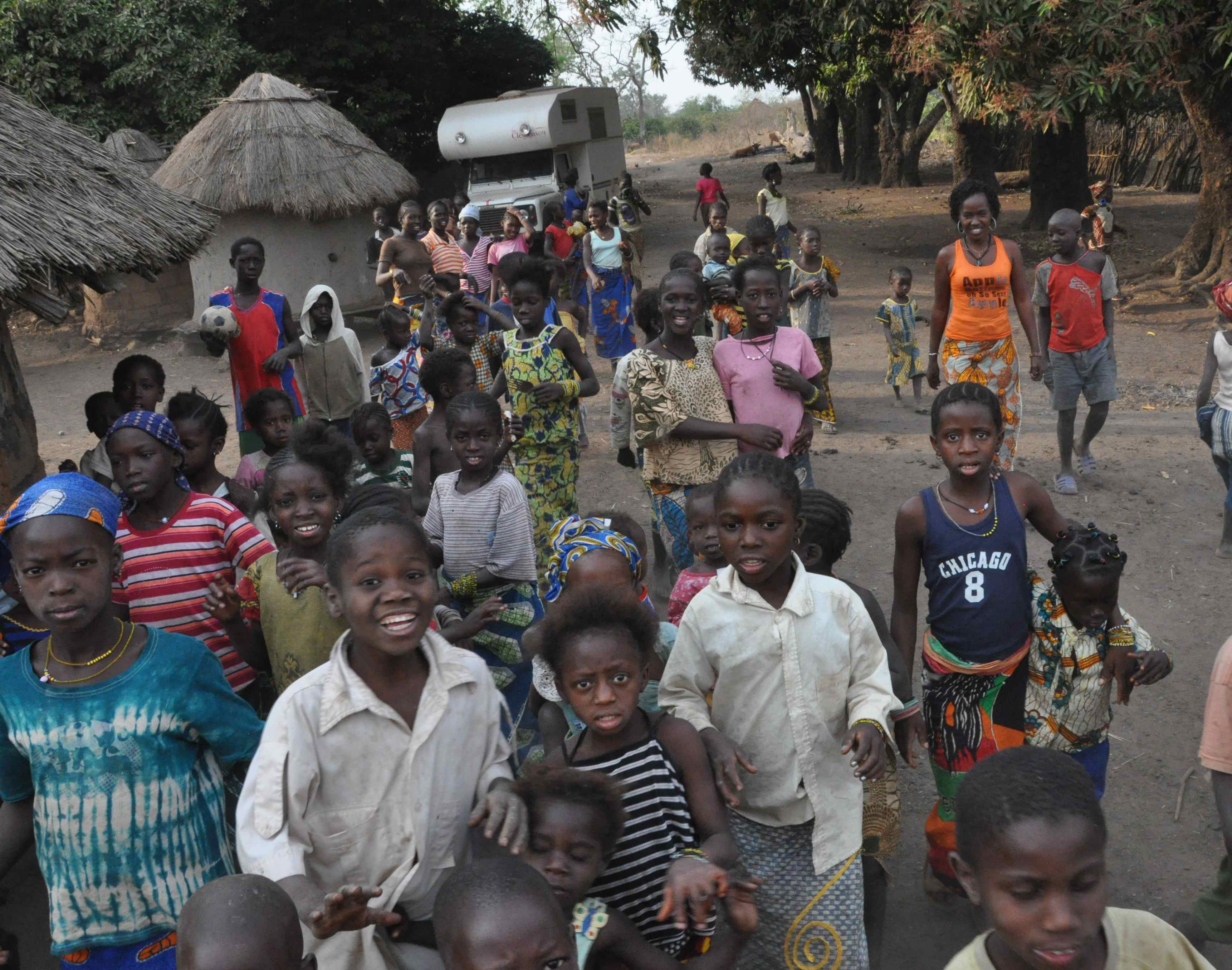 Guinee-Oroko_village_de_brousse