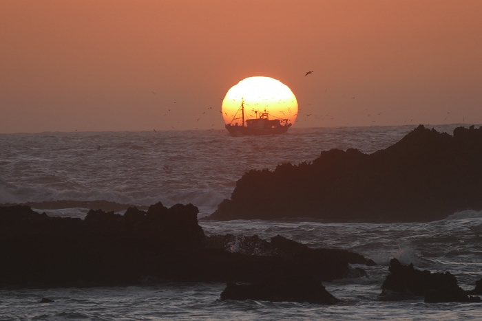 le soleil attire le bateau